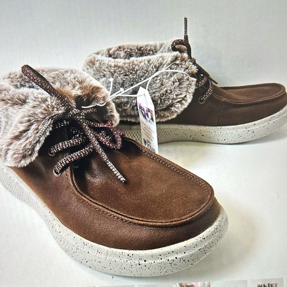 Skechers Shoes - Sketchers Shoes bobs skipper Hang Glider Brown Faux fur Ankle boots New ! 🔥🔥